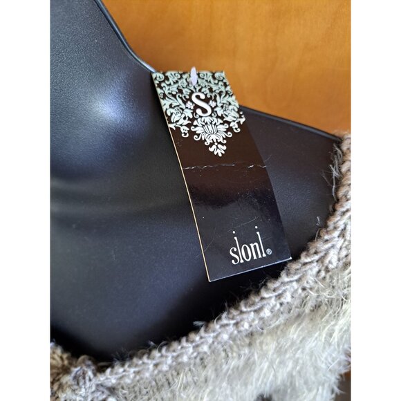 Sioni Womens Fuzzy Knit Poncho Wool Blend  Floral Tan Fringe Details Size L/XL - Picture 2 of 9